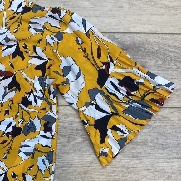 French Connection | Aventine‎ | Floral Print Pleated Top - Picture 8 of 16